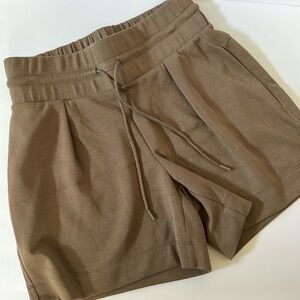 Stylus Shorts